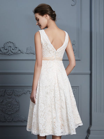 Wedding Dresses Princess V-neck Sleeveless Knee-Length Lace