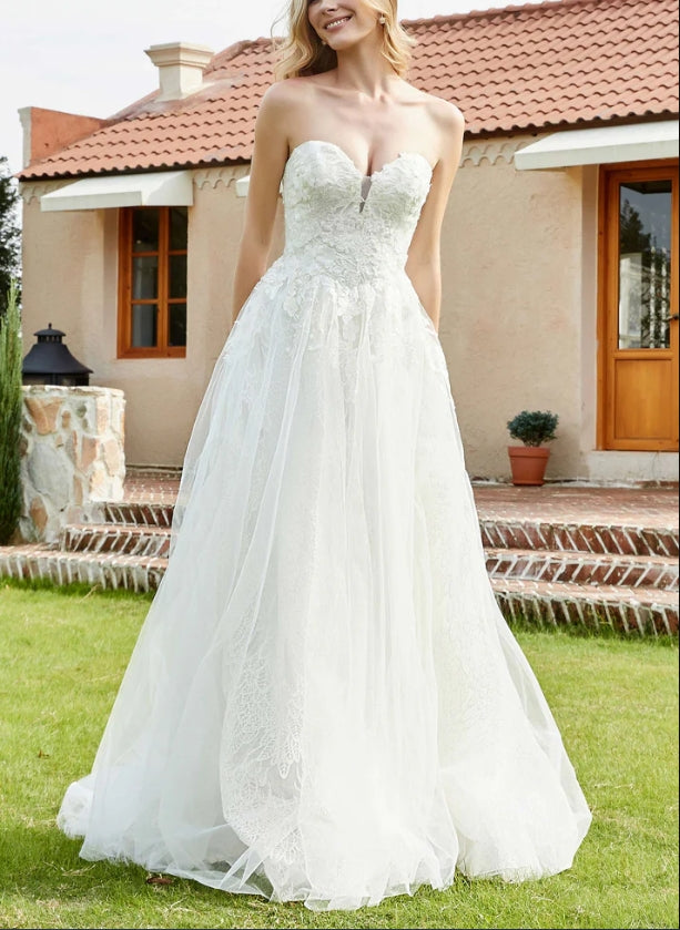 Wedding Dress New Pattern Lace Applique Sweetheart with Lace Up Fall November December Wedding