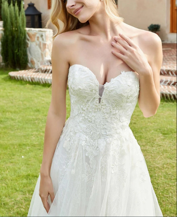 Wedding Dress New Pattern Lace Applique Sweetheart with Lace Up Fall November December Wedding