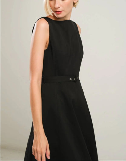 Evening Dress Featuring Boat Neckline Sleeveless Full Skirt Self Belt Side Pocket Elegant Black Formal Dress