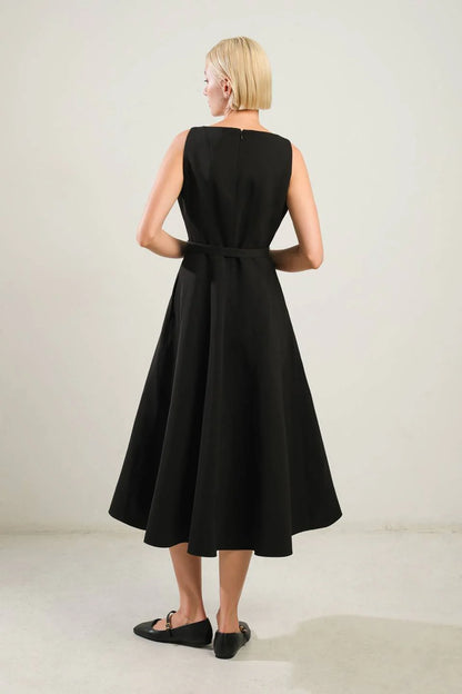 Evening Dress Featuring Boat Neckline Sleeveless Full Skirt Self Belt Side Pocket Elegant Black Formal Dress