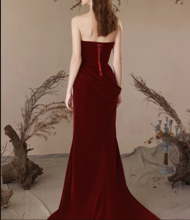 Elegant Unique Mermaid Velvet Long Prom Dress Burgundy Temperament strapless Party dress