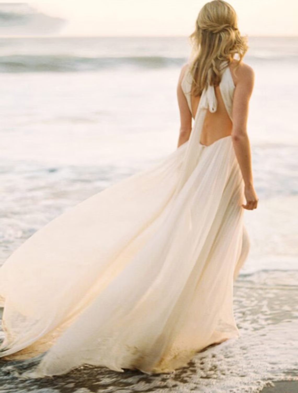 Beach Open Back Boho Wedding Dresses Court Train A-Line Sleeveless Halter Chiffon With Solid Color