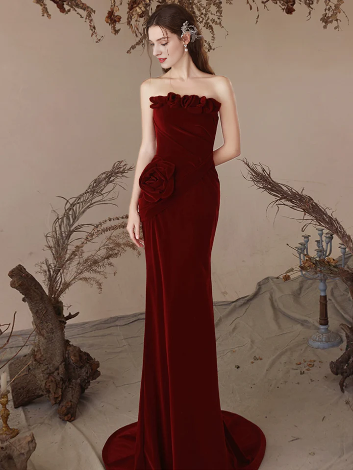 Elegant Unique Mermaid Velvet Long Prom Dress Burgundy Temperament strapless Party dress