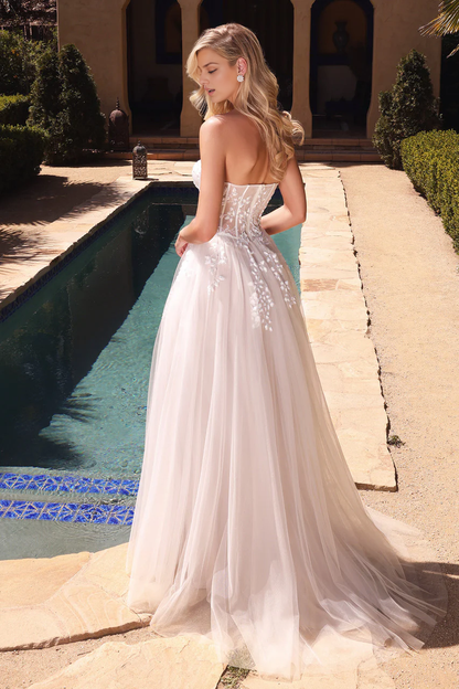 Wedding Dress Sweetheart Bodice Strapless A-Line Tulle Skirt Beautiful Layered Lace Applique Open Back Side Fork Formal Wear Dresses