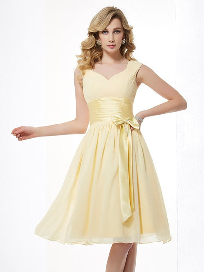 A-Line/Princess Straps Sleeveless Pleats Short Chiffon Bridesmaid Dresses