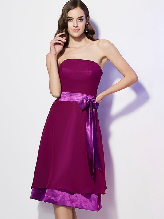 A-Line/Princess Strapless Sleeveless Bowknot Short Chiffon Bridesmaid Dresses