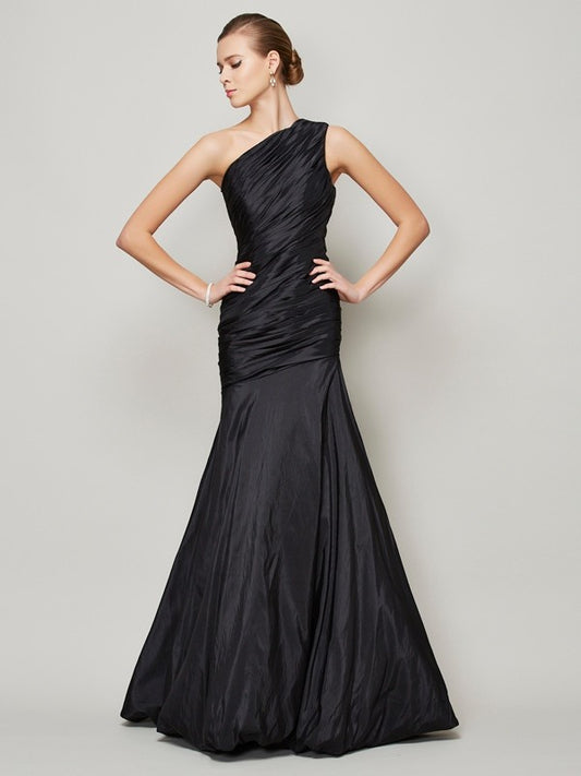 A-Line/Princess One-Shoulder Sleeveless Pleats Long Taffeta Bridesmaid Dresses