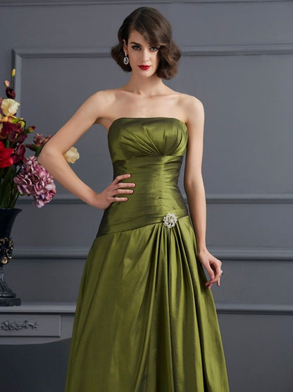 A-Line/Princess Strapless Sleeveless Beading Long Taffeta Mother of the Bride Dresses