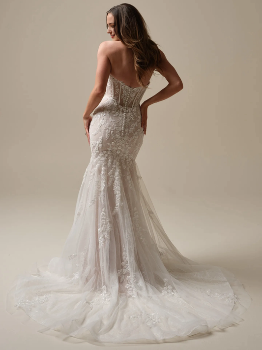 Wedding Dress Strapless Sweetheart Neckline Off-the-Shoulder Sleeveless Beaded Lace Applique Tulle Bridal Gown Formal Wear Dress