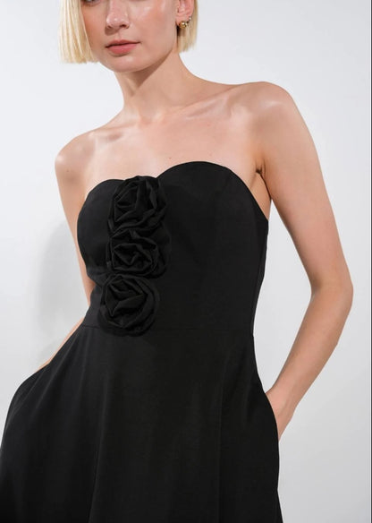 Evening Dress Strapless Center Rosette Full Skirt Back Zipper Closure Backless Black Formal Dress