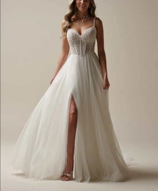 Wedding Dress A-Line Sleeveless Sweetheart Neckline Spaghetti Straps Tulle Gorgeous Bridal Gown Formal Wear Dress