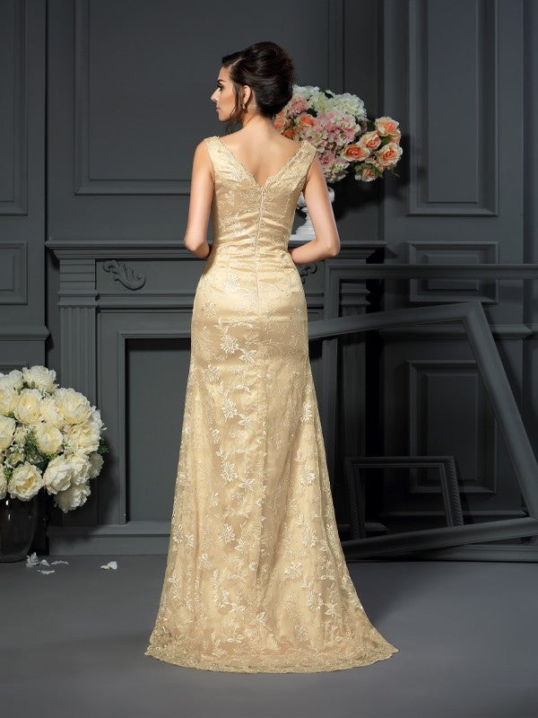 A-Line/Princess V-neck Lace Sleeveless Long Lace Mother of the Bride Dresses