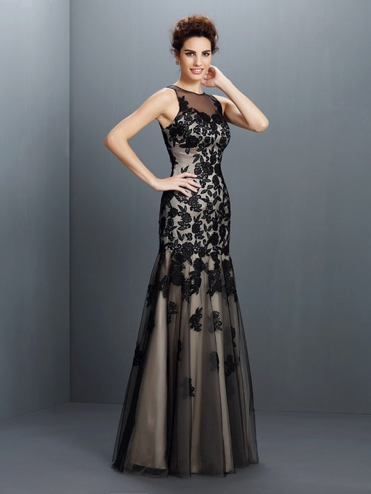 A-Line/Princess Bateau Applique Sleeveless Long Satin Dresses