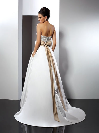 A-Line/Princess Sweetheart Hand-Made Flower Sleeveless Long Satin Wedding Dresses