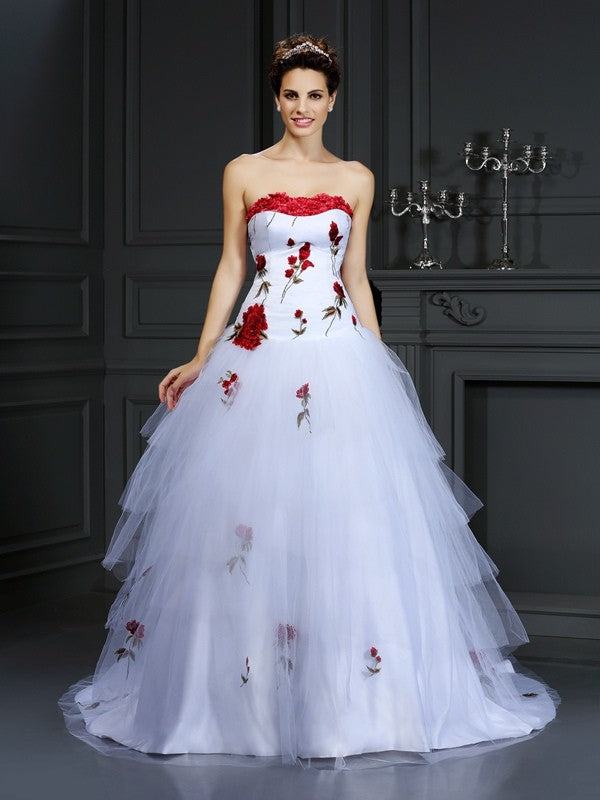 Ball Gown Strapless Hand-Made Flower Sleeveless Long Tulle Wedding Dresses