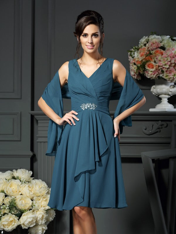 A-Line/Princess V-neck Beading Sleeveless Short Chiffon Mother of the Bride Dresses