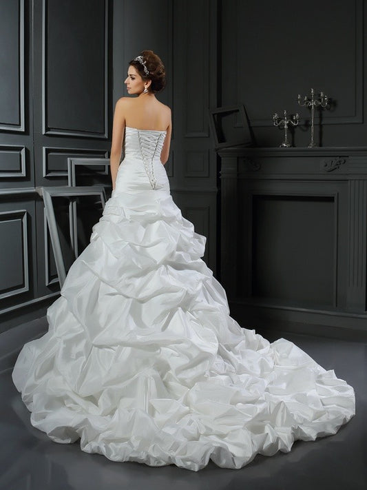 Ball Gown Sweetheart Hand-Made Flower Sleeveless Long Taffeta Wedding Dresses