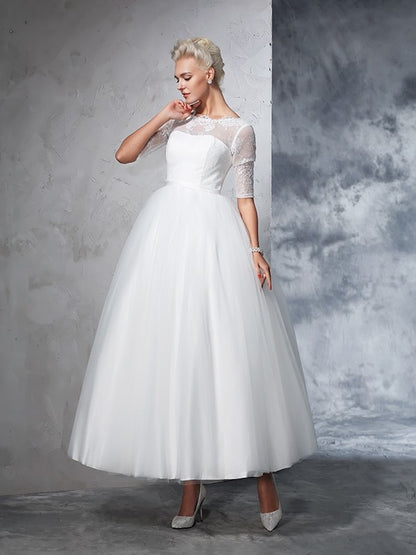 Ball Gown Bateau Lace 1/2 Sleeves Long Net Wedding Dresses