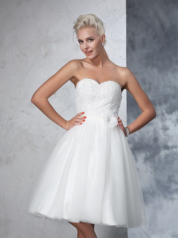 Princess Sweetheart Hand-made Flower Sleeveless Short Net Wedding Dresses