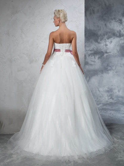 Ball Gown Strapless Bowknot Sleeveless Long Net Wedding Dresses