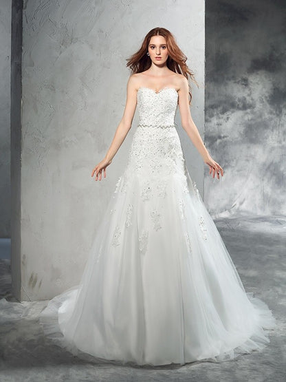 Sheath/Column Sweetheart Applique Sleeveless Long Satin Wedding Dresses