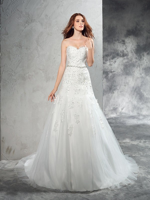 Sheath/Column Sweetheart Applique Sleeveless Long Satin Wedding Dresses