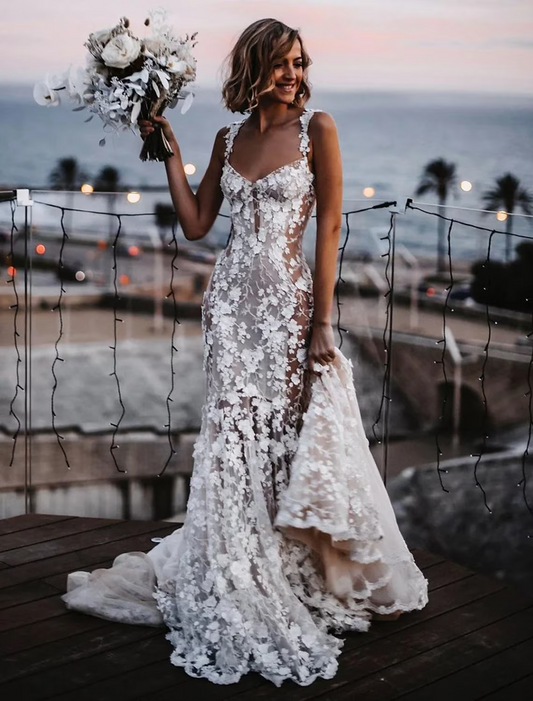 Beach Sexy Boho Wedding Dresses Court Train Sheath / Column Sleeveless V Neck Lace With Appliques