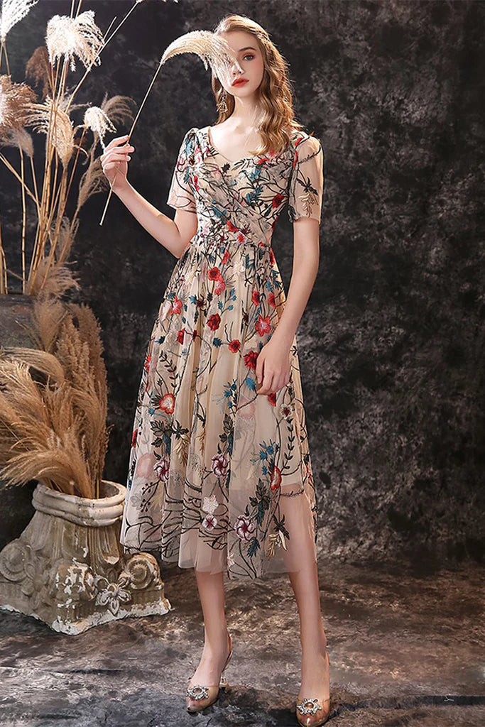 Short Sleeves V-Neck Printed Pattern Homecoming Dress