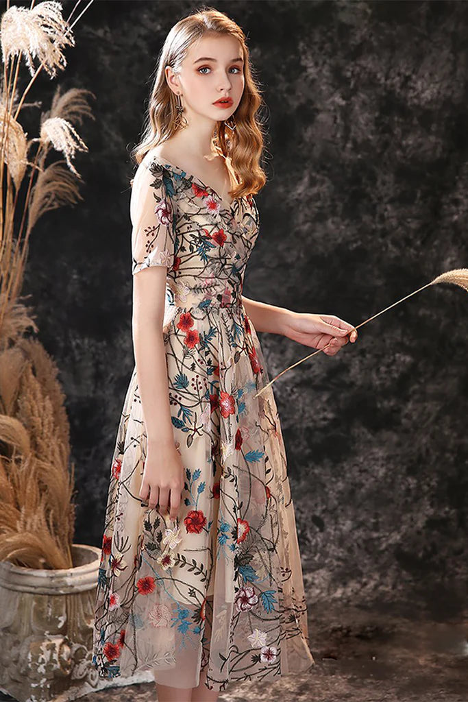 Short Sleeves V-Neck Printed Pattern Homecoming Dress