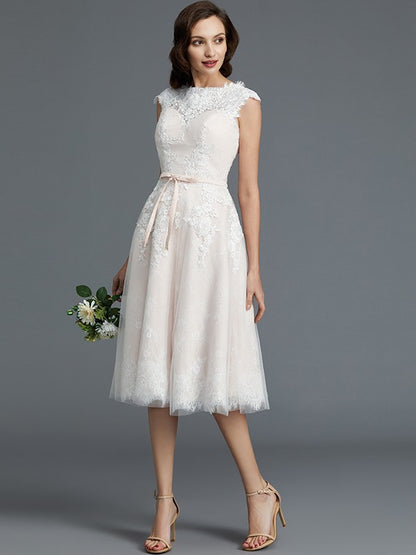 A-Line/Princess Sleeveless Bateau Knee-Length Tulle Wedding Dresses