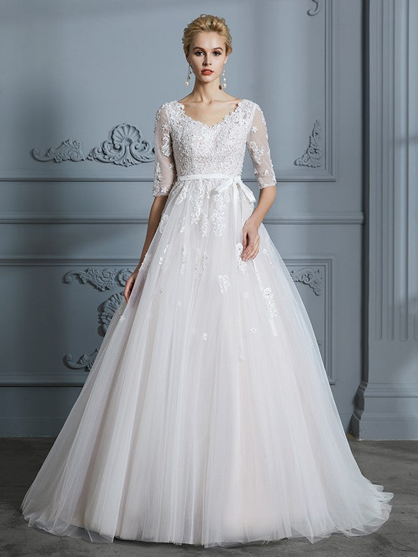 Ball Gown V-neck Court Train 1/2 Sleeves Lace Tulle Wedding Dresses