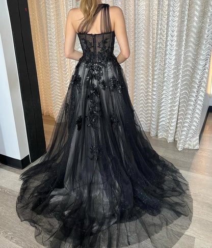 Evening Dress One Shoulder A-line Gown Sweetheart Bodice Side Leg Slit Applique Black Formal Dress