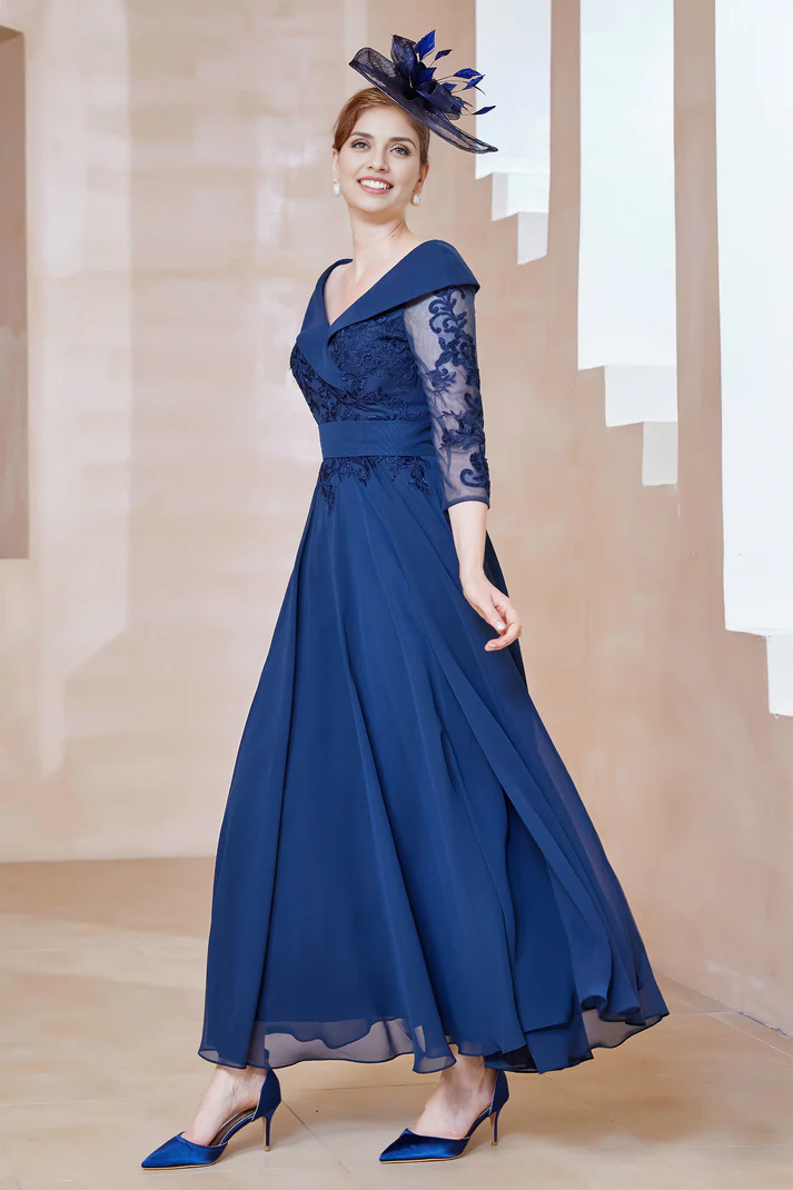 Fall November December Wedding Guest Dress  A-Line V-Neck Lace Applique Chiffon Dress Mother of the Groom / Bride Dresses