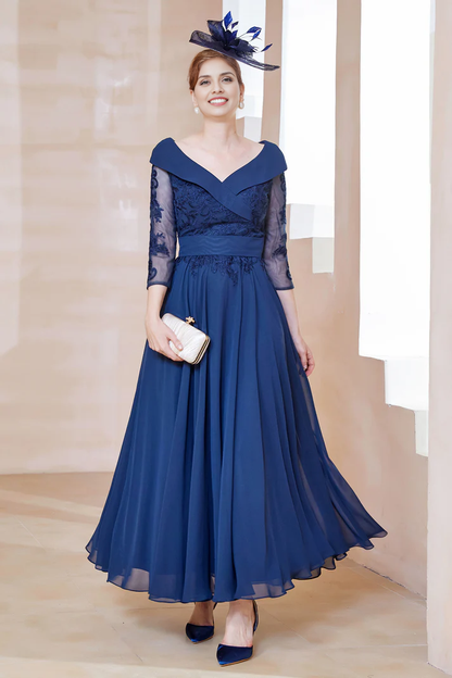 Fall November December Wedding Guest Dress  A-Line V-Neck Lace Applique Chiffon Dress Mother of the Groom / Bride Dresses