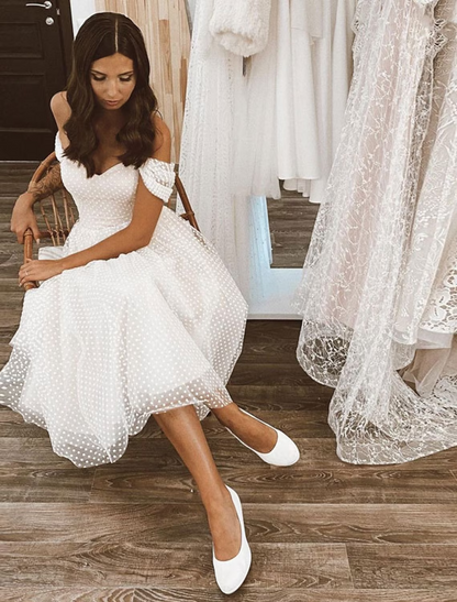 Bridal Shower Little White Dresses Wedding Dresses Knee Length A-Line Sleeveless Off Shoulder Tulle With Solid Color