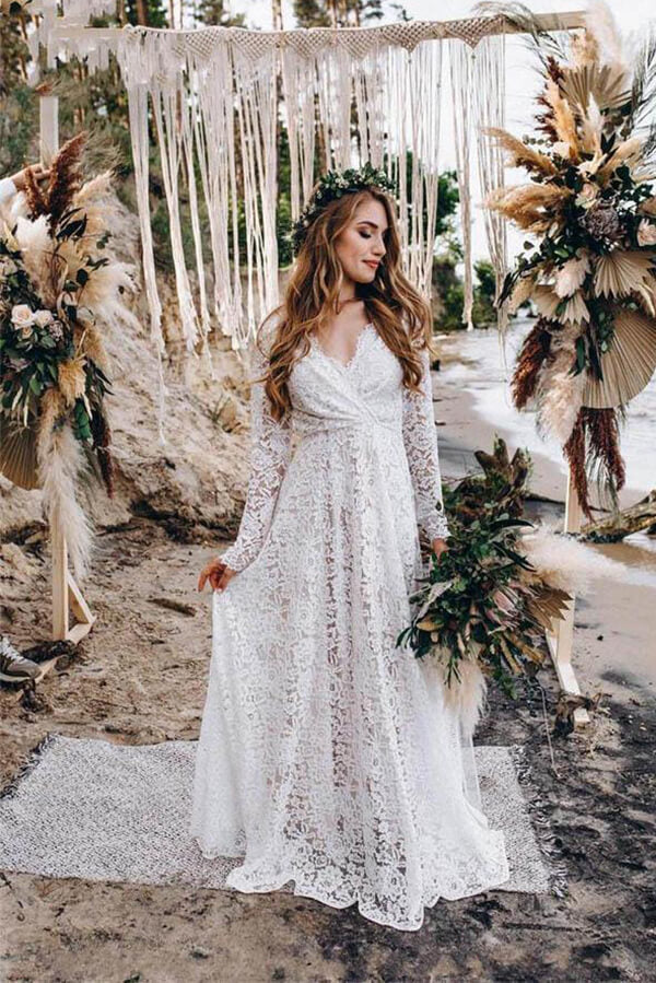 Long Sleeve Wedding Dresses Lace Appliqued Beach