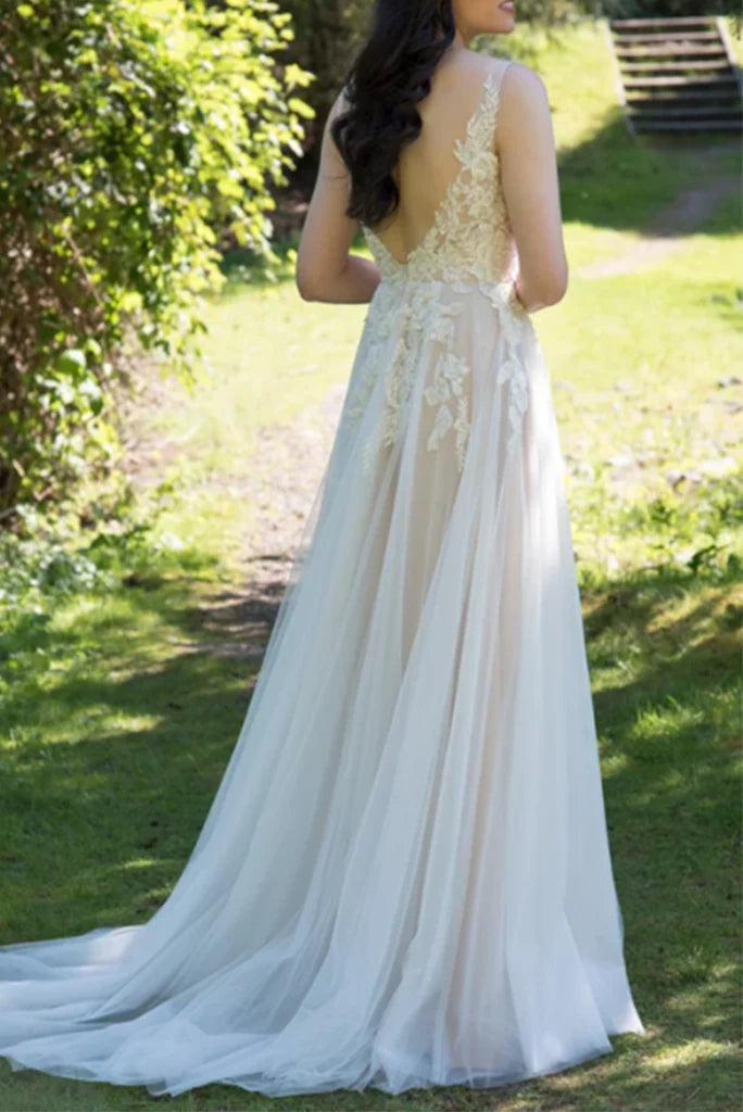 Lovely Lace Sleeveless Long Chiffon Beach Wedding Dresses