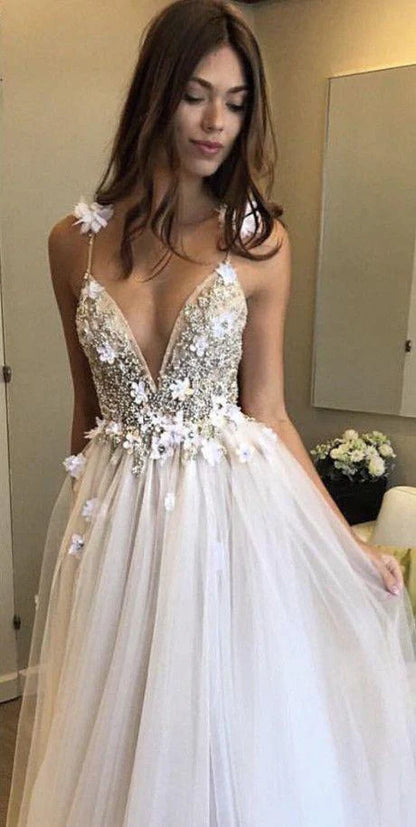 Sexy Spaghetti Straps V Neck A Line Tulle  Backless Prom Dresses