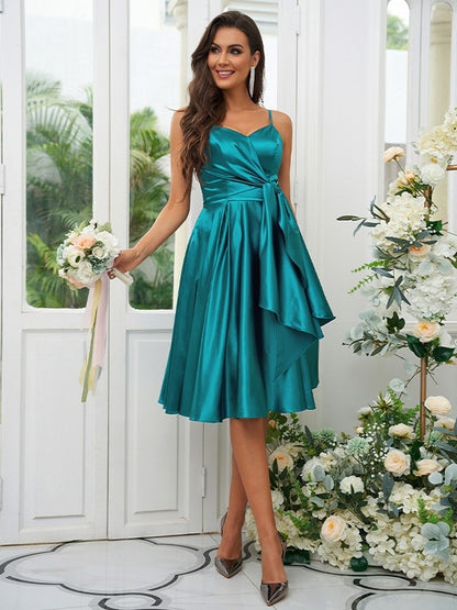 A-Line/Princess  Woven Satin Ruffles Spaghetti Straps Sleeveless Knee-Length Bridesmaid Dresses