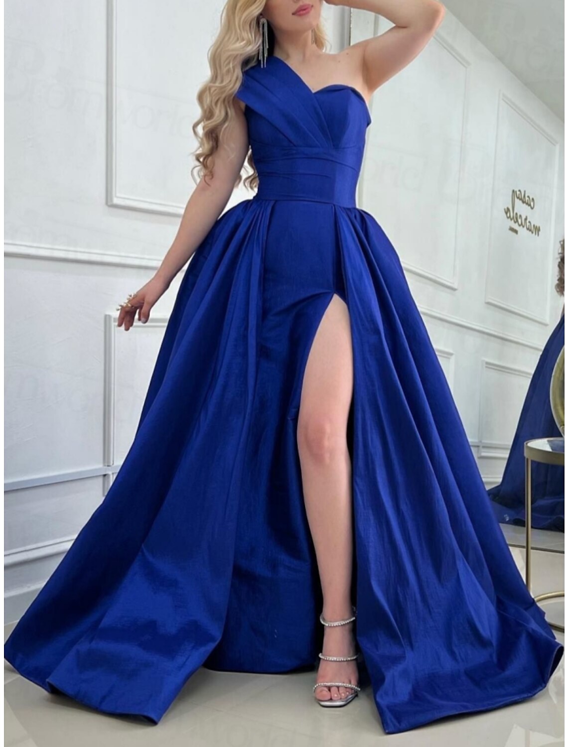 A-Line Prom Dresses Elegant Dress Formal Sweep / Brush Train Sleeveless One Shoulder Satin with Pleats SlitA-Line Prom Dresses Elegant Dress Formal Sweep / Brush Train Sleeveless One Shoulder Satin with Pleats Slit