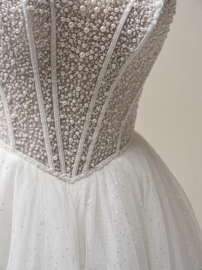 Wedding Dress Off-the-Shoulder Sleeveless Strapless Beaded Luxury Bridal Gown Formal Wear Dress
