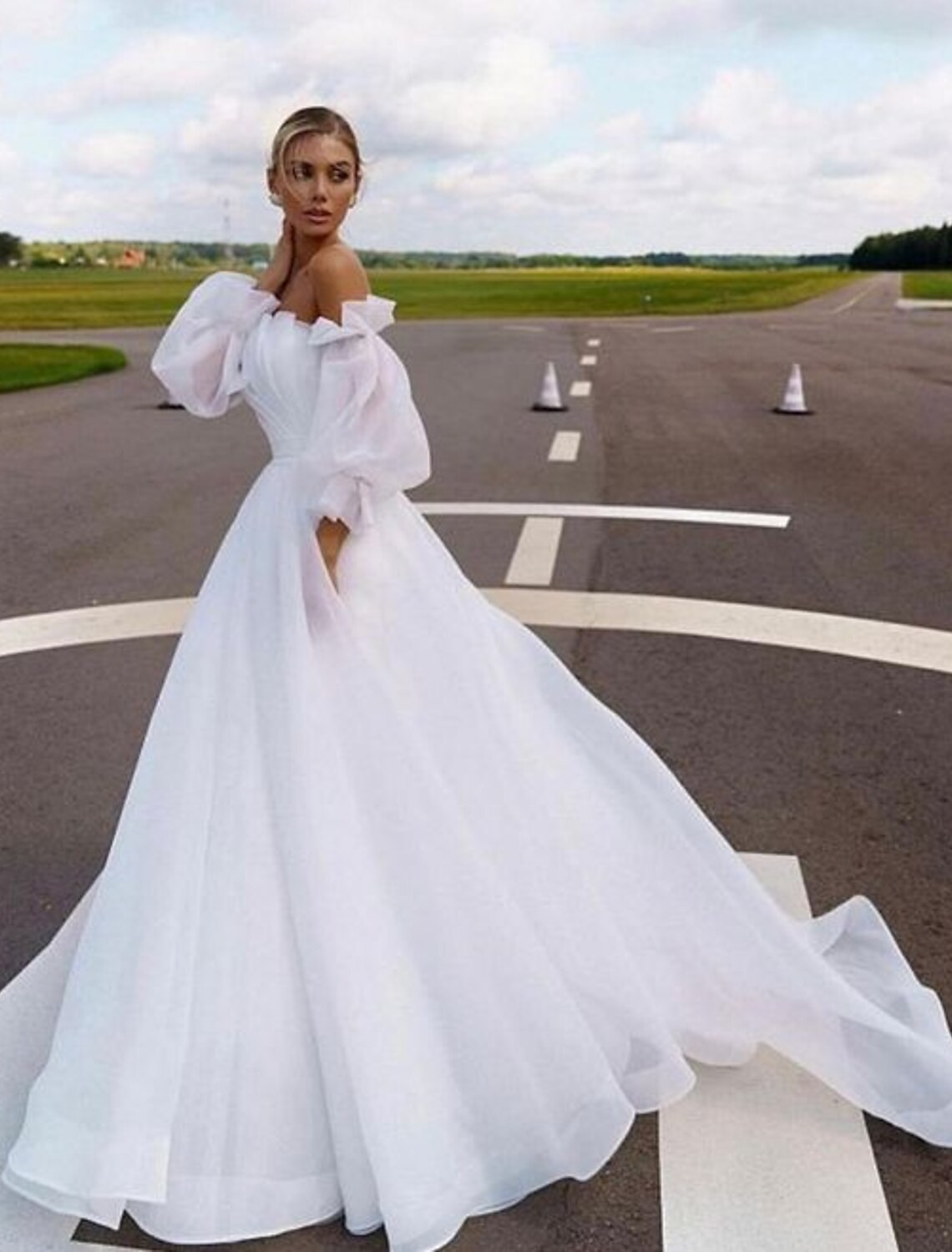 Beach Casual Wedding Dresses Court Train A-Line Long Sleeve Off Shoulder Organza With Solid Color