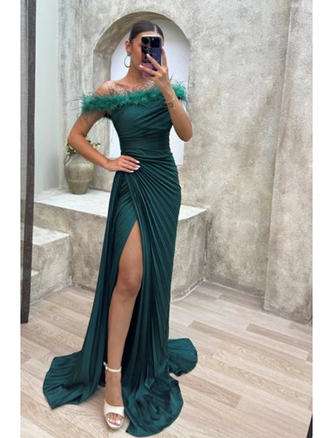 A-Line Evening Gown High Split Dress Formal Fall Sweep / Brush Train Sleeveless Off Shoulder Satin with Feather Pleats Slit