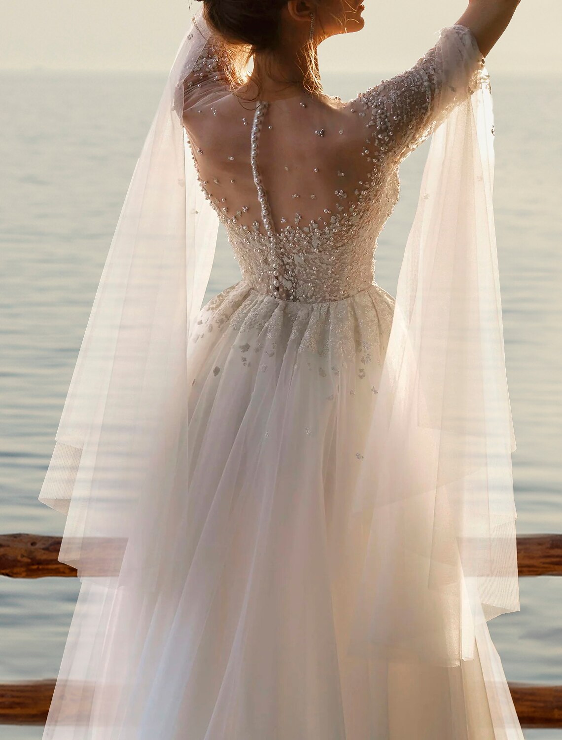 Beach Boho Wedding Dresses A-Line Illusion Neck Long Sleeve Court Train Tulle Bridal Gowns With Beading Appliques