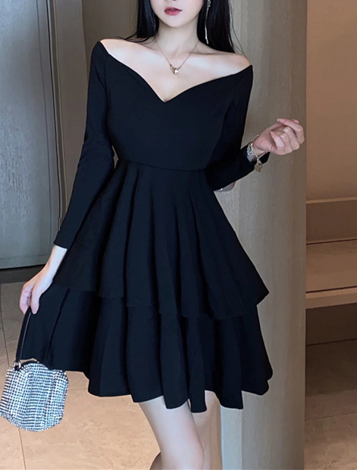 A-line Ruched Homecming Dresses Black Red White Long Sleeve Layered Tiered Short Dress Spring Summer Off Shoulder Hot Cocktail Party