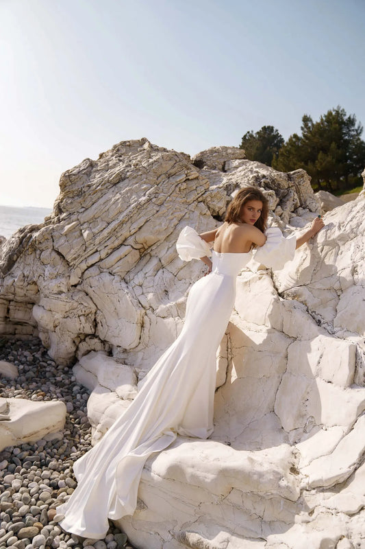 Beach Sexy Wedding Dresses Court Train Sheath / Column Short Sleeve Strapless Chiffon With Split Front
