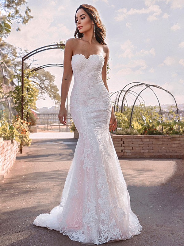 Trumpet/Mermaid Sweetheart Sleeveless Lace Applique Sweep/Brush Train Wedding Dresses