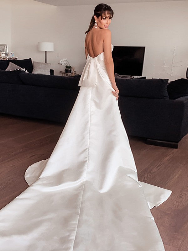 Sheath/Column Satin Ruffles Strapless Sleeveless Court Train Wedding Dresses