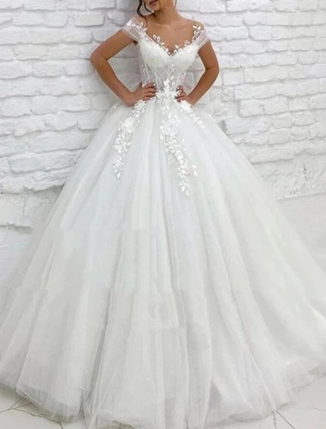 Formal Wedding Dresses Ball Gown V Neck Cap Sleeve Chapel Train Lace Bridal Gowns With Appliques